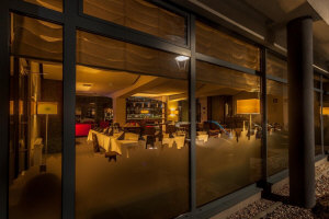 POZNANSKI отели в Польше Познани апартаменты ресторан мероприятия