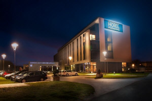 POZNANSKI отели в Польше Познани апартаменты ресторан мероприятия