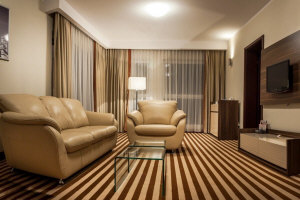 POZNANSKI отели в Польше Познани апартаменты ресторан мероприятия